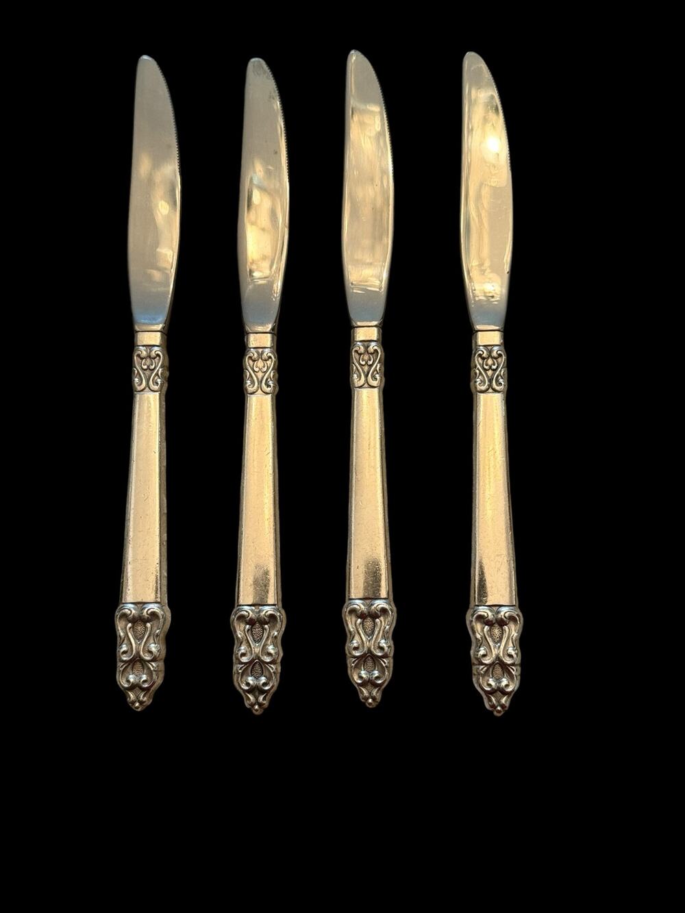 1847 Rogers Bros KING FREDERIK Vintage Royal Empress 4 Dinner Knives